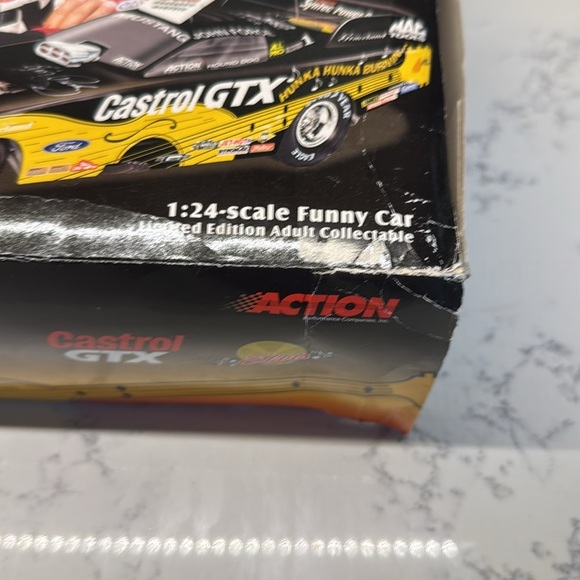 JOHN Force 1/24 Castrol GTX 6 Time Winston NHRA Champion - Picture 2 of 7